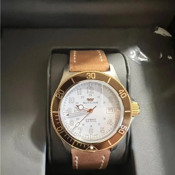 Glycine Combat Sub 3863.34.C6 LB4. Original Pre Invicta Goldeneye super rare